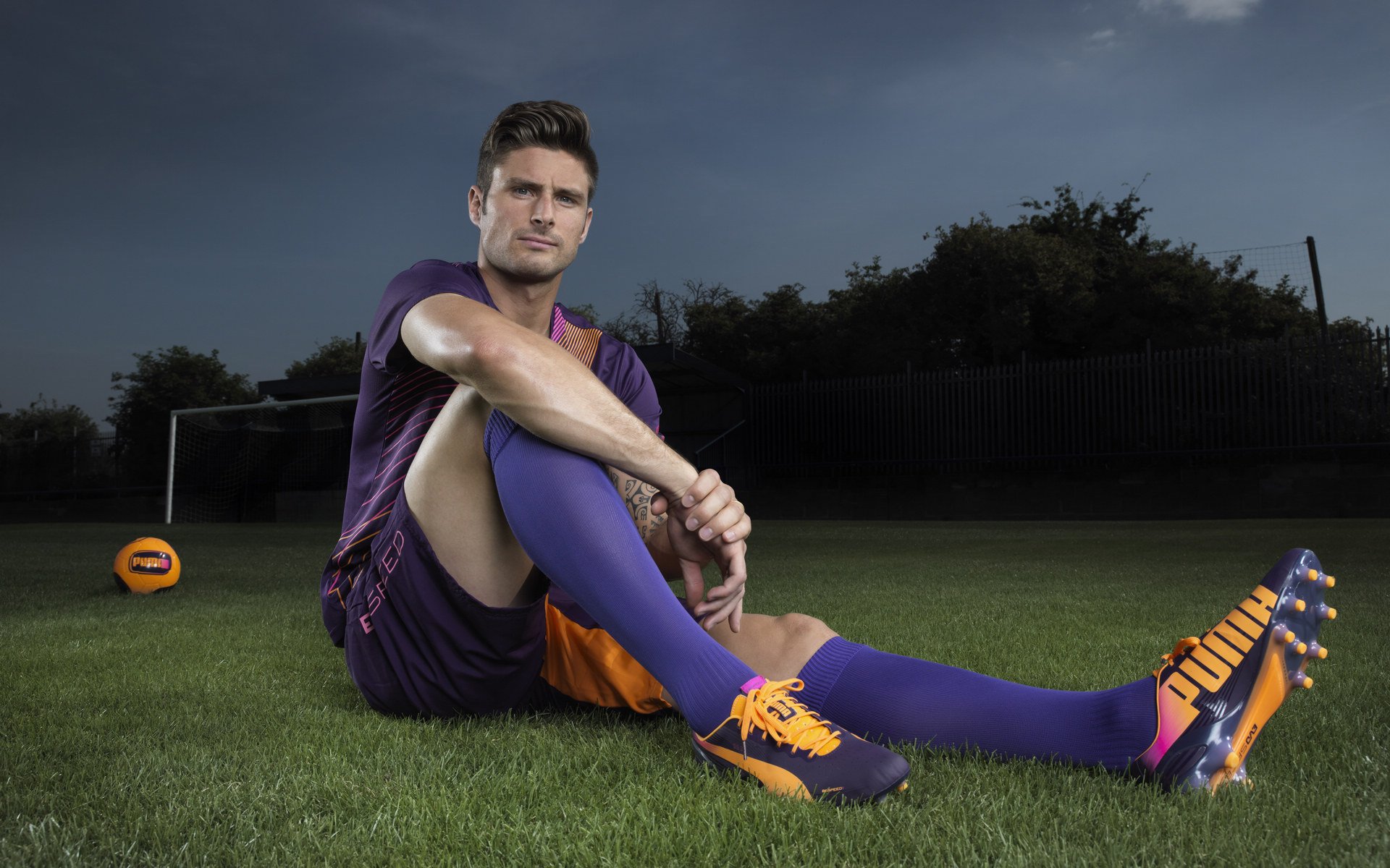 伊朗提前终结悬念曼联，斯通斯成为关键先生，当足球成为地缘政治的延伸